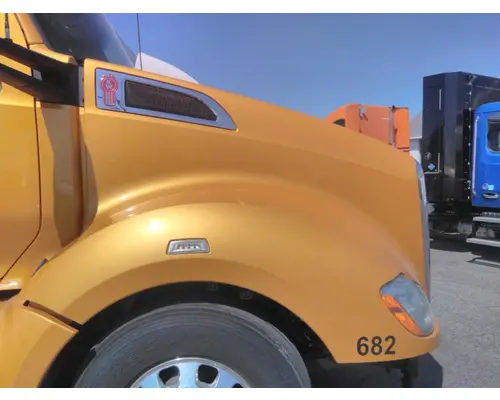 KENWORTH T680 GEN 1 HOOD