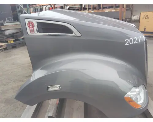 KENWORTH T680 GEN 1 HOOD