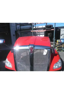 KENWORTH T680 GEN 1 HOOD