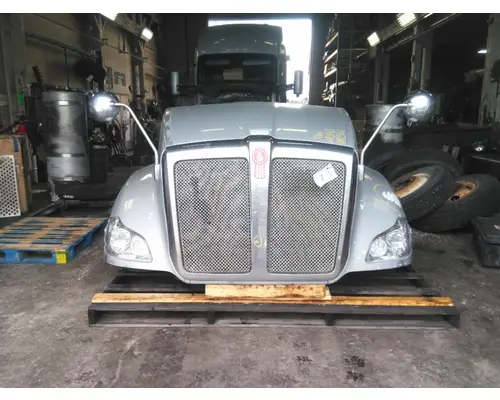KENWORTH T680 GEN 1 HOOD