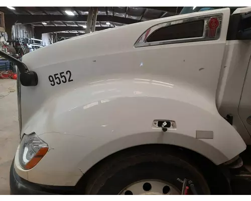 KENWORTH T680 GEN 1 HOOD