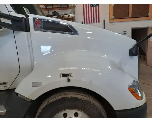 KENWORTH T680 GEN 1 HOOD