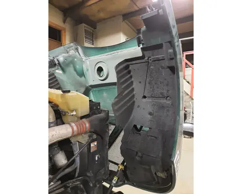 KENWORTH T680 GEN 1 HOOD