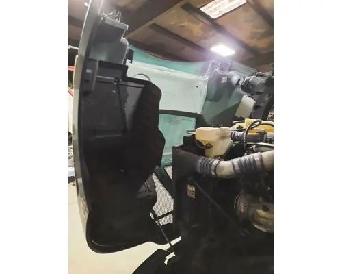 KENWORTH T680 GEN 1 HOOD