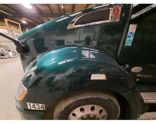 KENWORTH T680 GEN 1 HOOD
