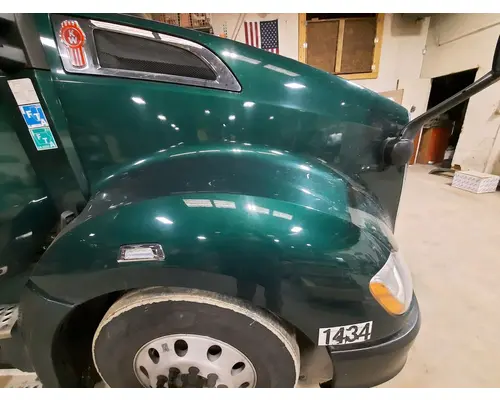 KENWORTH T680 GEN 1 HOOD