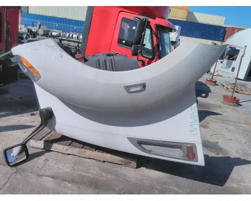 KENWORTH T680 GEN 1 HOOD