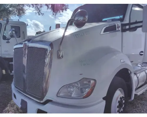 KENWORTH T680 GEN 1 HOOD