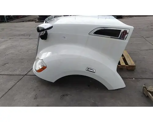 KENWORTH T680 GEN 1 HOOD