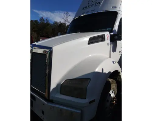 KENWORTH T680 GEN 1 HOOD