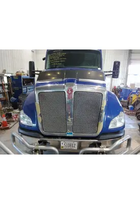 KENWORTH T680 GEN 1 HOOD