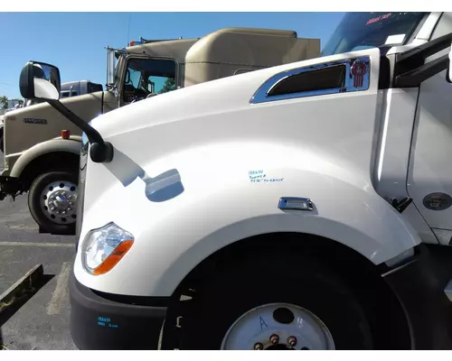 KENWORTH T680 GEN 1 HOOD