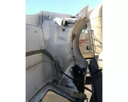 KENWORTH T680 GEN 1 HOOD