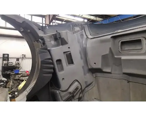 KENWORTH T680 GEN 2 HOOD