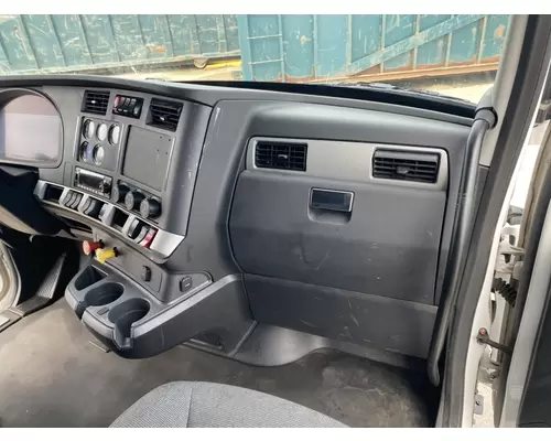 KENWORTH T680 Next Gen Cab