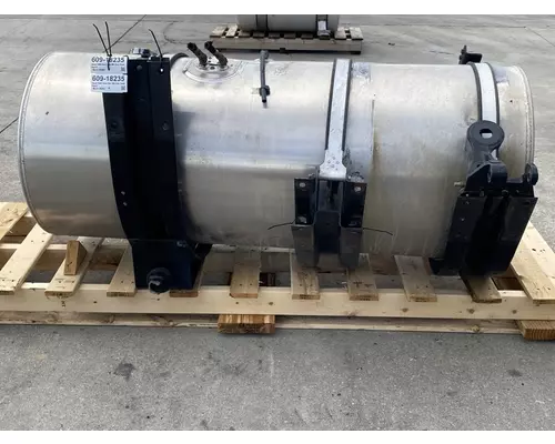 KENWORTH T680 Next Gen Fuel Tank