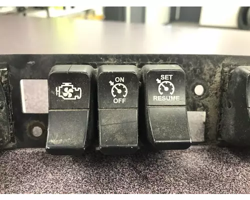 KENWORTH T680 SWITCHES Instrument Cluster