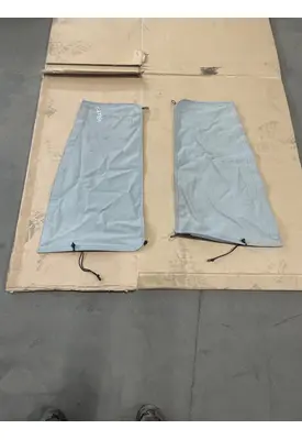 KENWORTH T680 127 Curtains