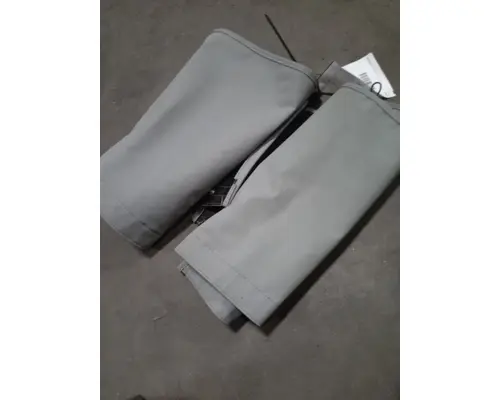 KENWORTH T680 127 Curtains