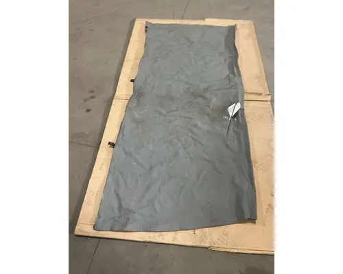 KENWORTH T680 127 Curtains