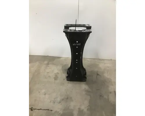 KENWORTH T680 724 Crossmembers