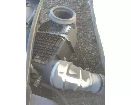 KENWORTH T680 AIR CLEANER