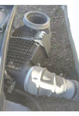 KENWORTH T680 AIR CLEANER