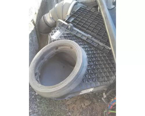 KENWORTH T680 AIR CLEANER