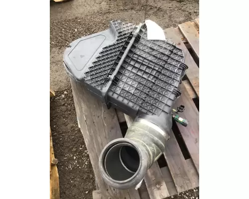 KENWORTH T680 AIR CLEANER