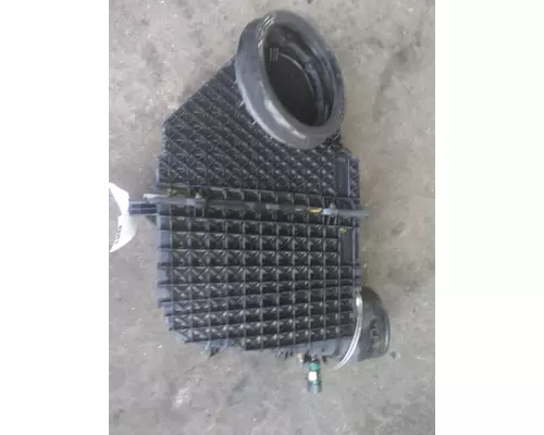 KENWORTH T680 AIR CLEANER