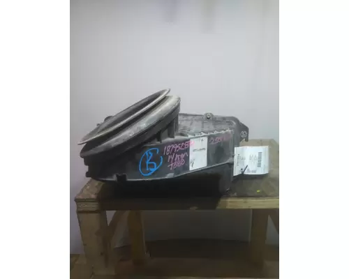KENWORTH T680 AIR CLEANER
