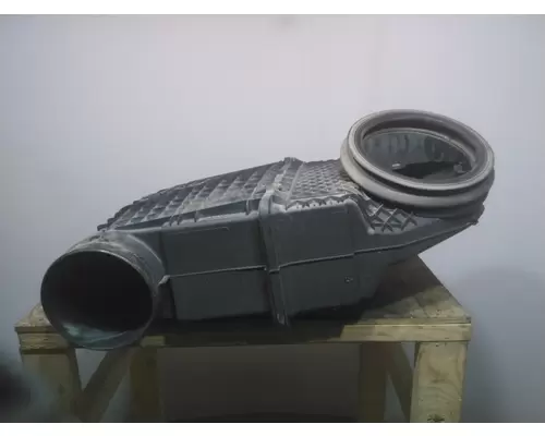 KENWORTH T680 AIR CLEANER