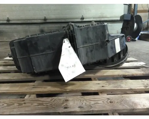 KENWORTH T680 AIR CLEANER