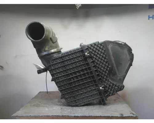KENWORTH T680 AIR CLEANER
