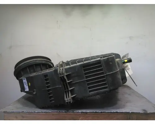 KENWORTH T680 AIR CLEANER