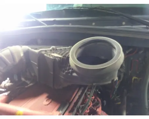 KENWORTH T680 AIR CLEANER