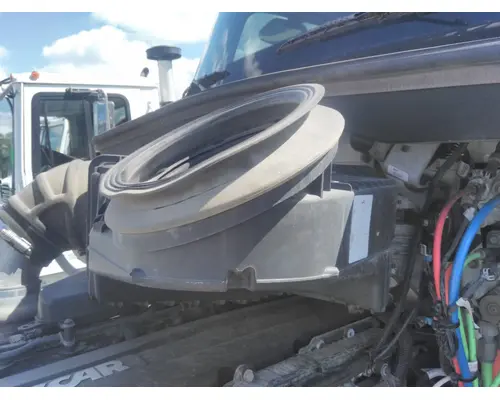 KENWORTH T680 AIR CLEANER