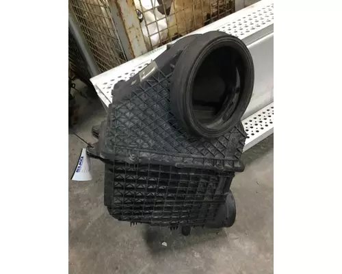 KENWORTH T680 AIR CLEANER