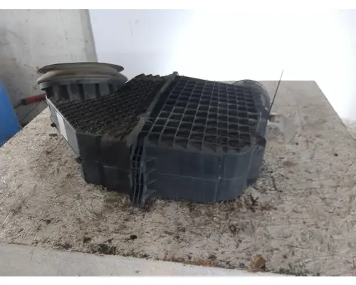 KENWORTH T680 AIR CLEANER