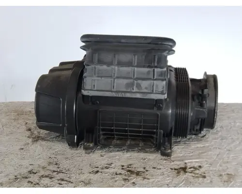 KENWORTH T680 AIR CLEANER
