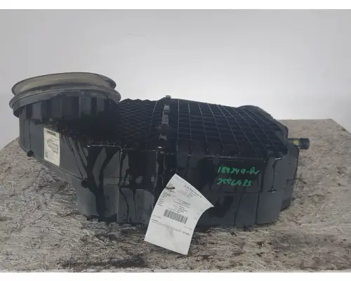 KENWORTH T680 AIR CLEANER