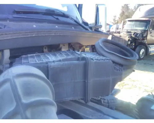 KENWORTH T680 AIR CLEANER