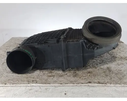 KENWORTH T680 AIR CLEANER