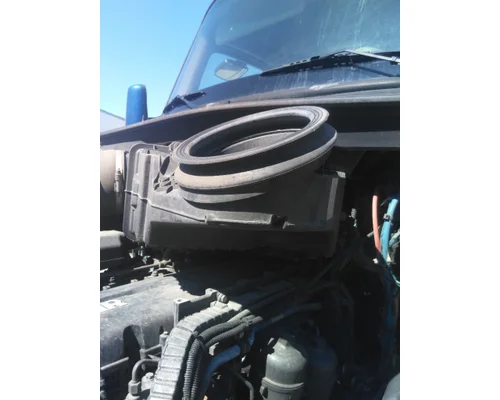 KENWORTH T680 AIR CLEANER