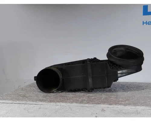 KENWORTH T680 AIR CLEANER
