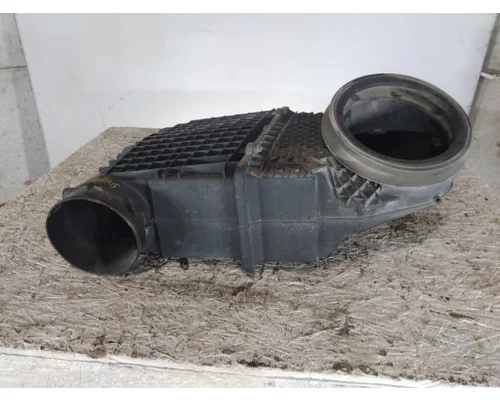 KENWORTH T680 AIR CLEANER