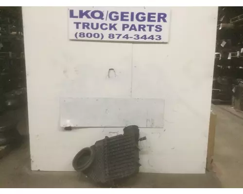 KENWORTH T680 AIR CLEANER