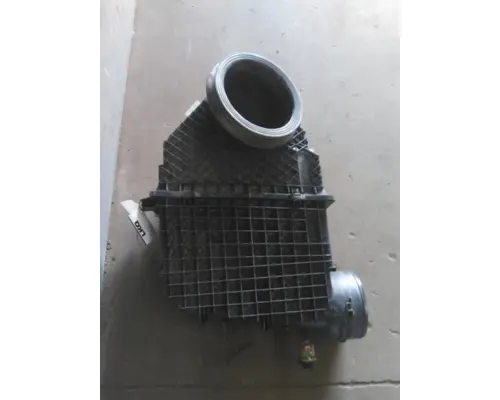 KENWORTH T680 AIR CLEANER