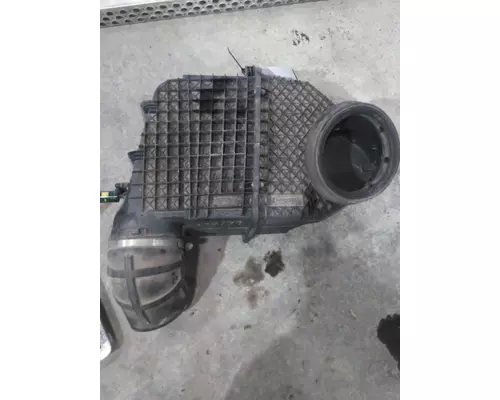 KENWORTH T680 AIR CLEANER