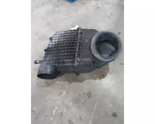 KENWORTH T680 AIR CLEANER